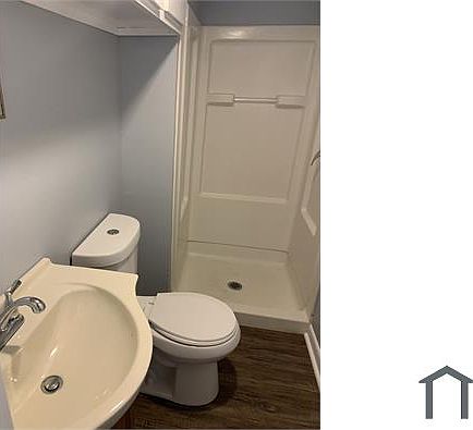 2nd image of 2037 Speigle St