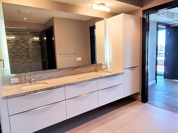 4th image of 4422 N 75th St #4014