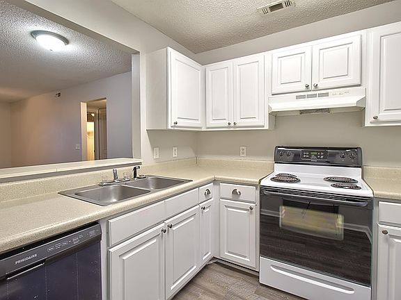 5th image of 910 Brett Dr APT 133