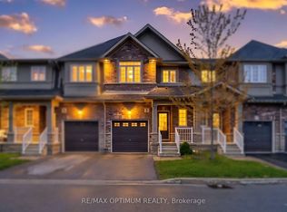 21 Madonna Dr #3, Hamilton, ON L9B 0H1