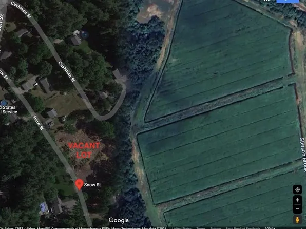91 Snow St, Hanson, MA 02341