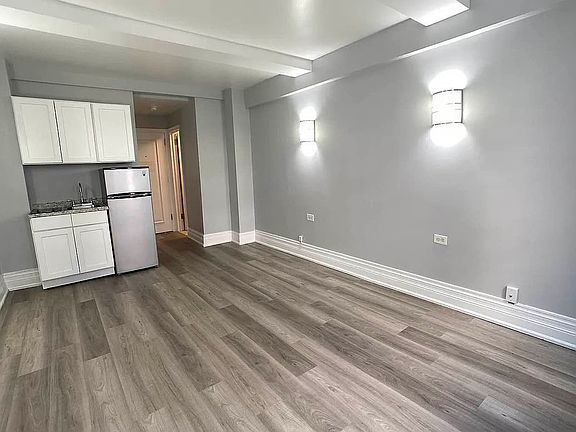 3rd image of 240 W 73rd St APT 1204