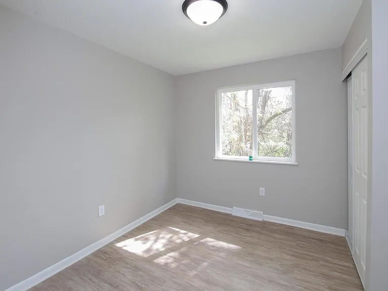 3004 Nichols Rd — Photo 12