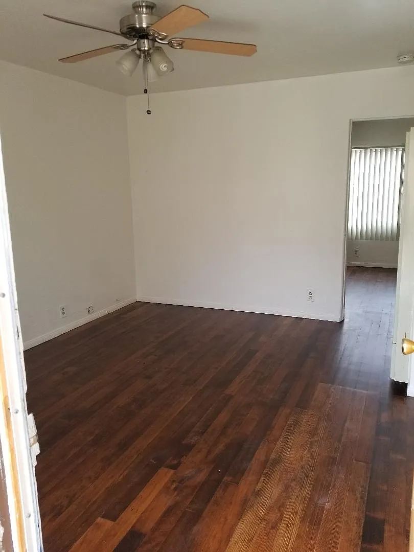 1 bed, 500 sqft, $2,050 — Photo 3