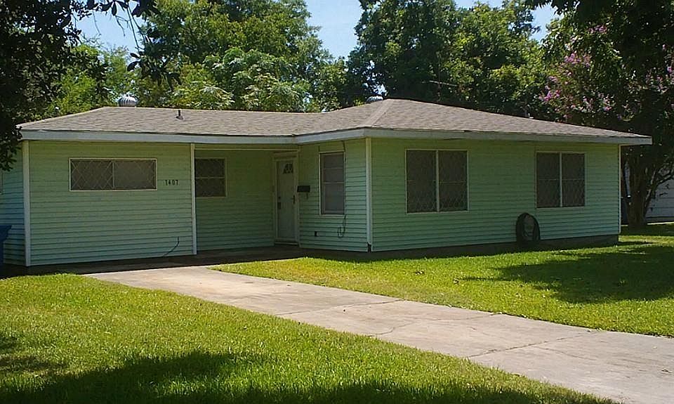 1st image of 1407 Melody Dr