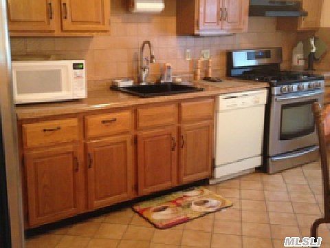 2nd image of 18 Byway Dr
