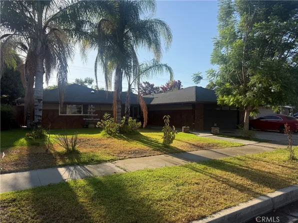 225 N Malena Dr, Orange, CA 92869