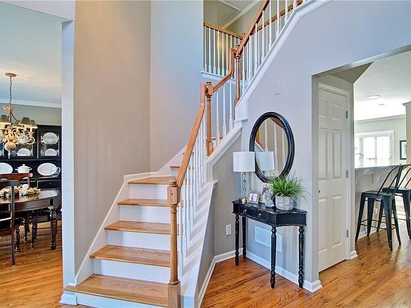 5th image of 505 Deer Cliff Ct