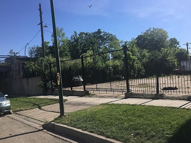 1st image of 1800 N Monticello Ave