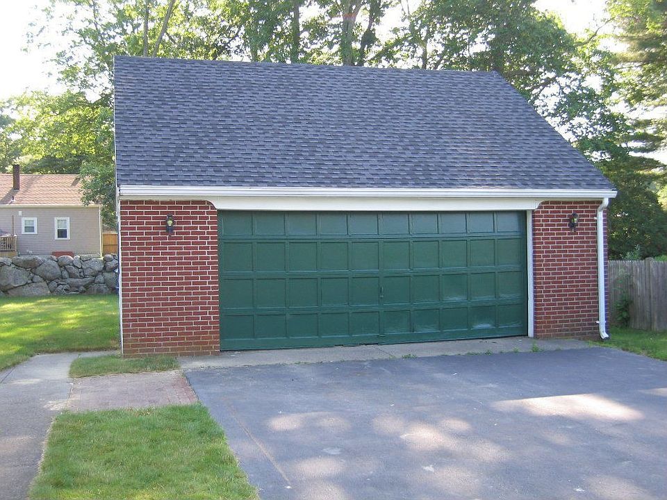 2nd image of 39 Wilbur Ave