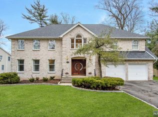 745 Orangeburgh Rd, River Vale, NJ 07675