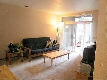 2nd image of 1661 Parkview Green Cir