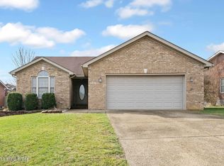 319 Park Ridge Dr, Mount Washington, KY 40047