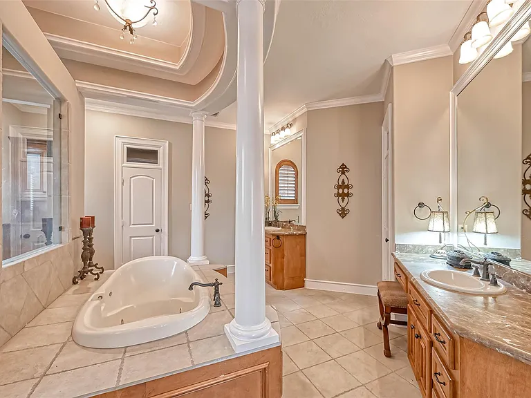 13815 Nathan Ridge Ln — Photo 36
