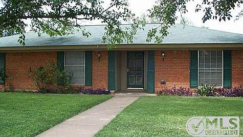 3rd image of 1801 SE 10th St