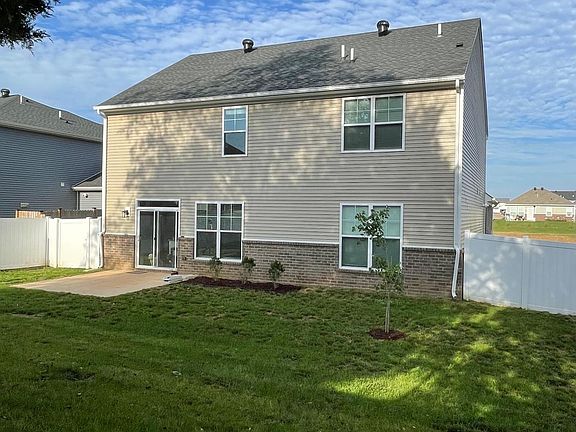 2nd image of 785 Lily St
