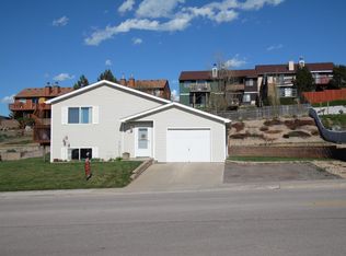 333 Overdale Dr, Gillette, WY 82718