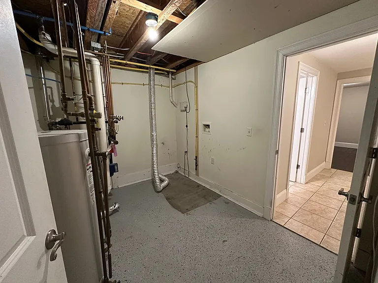 1044 North Ave #4 — Photo 25
