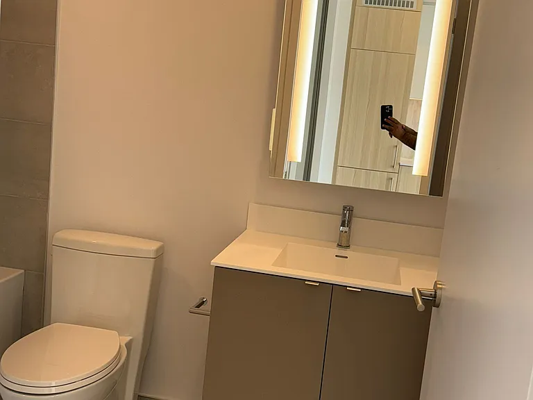 500 Dupont St #315 — Photo 11