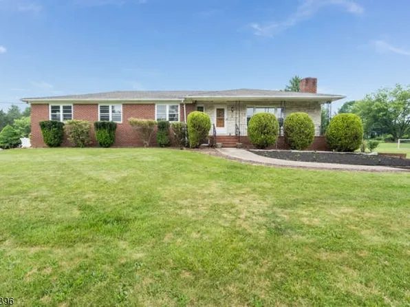 3 Welsh Rd, Clinton Twp., NJ 08833