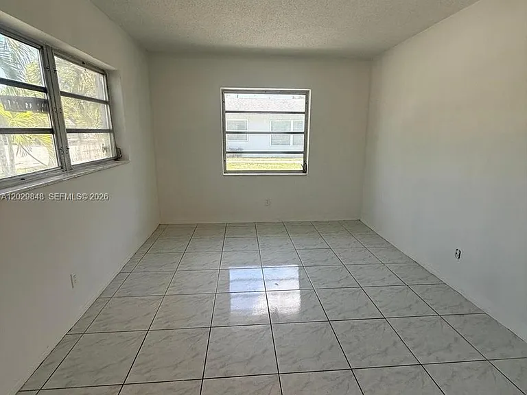 4132 SW 24th St #1A — Photo 4