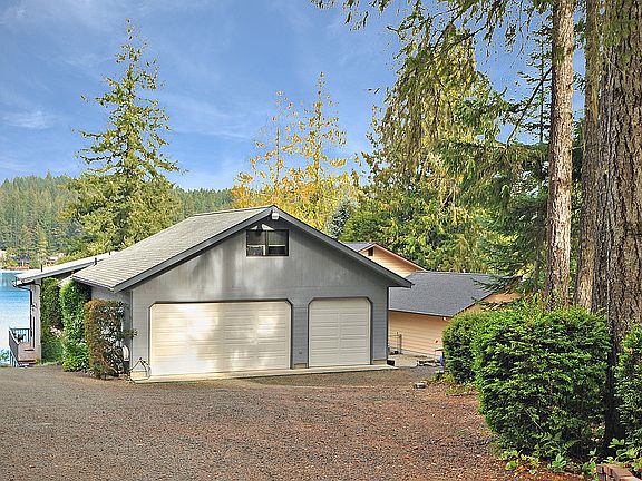3rd image of 1851 E Mason Lake Dr E