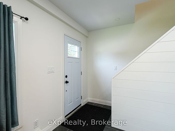 4th image of 136 Breadalbane St S
