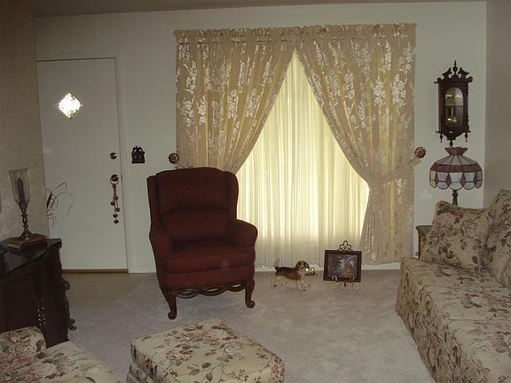 3rd image of 516 Cherry Ln
