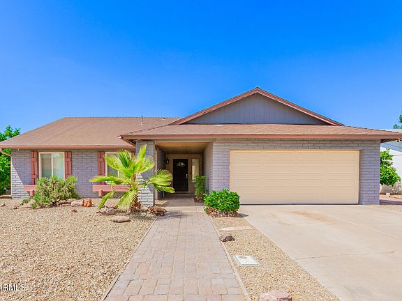 2nd image of 2218 W Palomino Drive