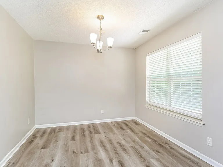 2601 Clarencefield Dr — Photo 6