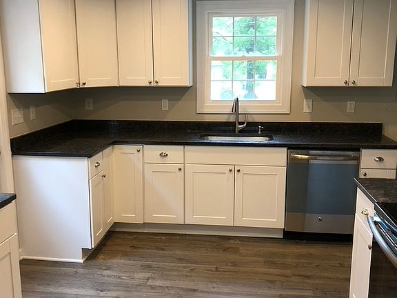 5th image of 22165 Saint Louis Rd