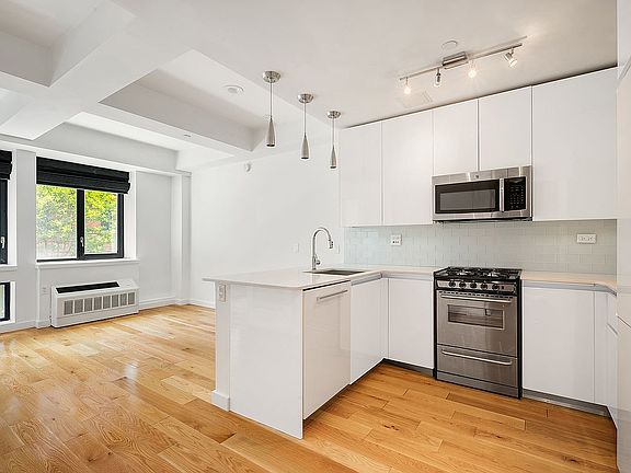 5th image of 51 E 131st St APT 2A