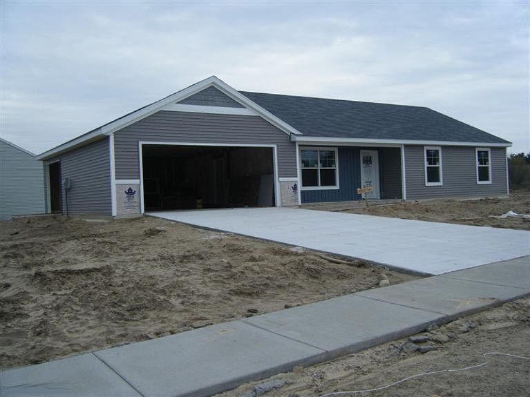 1st image of 4531 Oakwood Ct