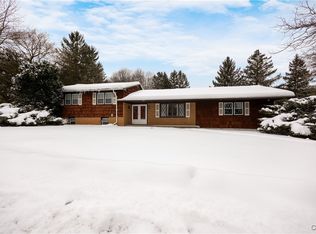 7705 King Rd, Manlius, NY 13104