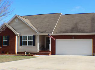 30 Maple Leaf Dr, Rock Spring, GA 30739