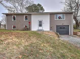 818 Liberty Church Rd, Kingsport, TN 37663