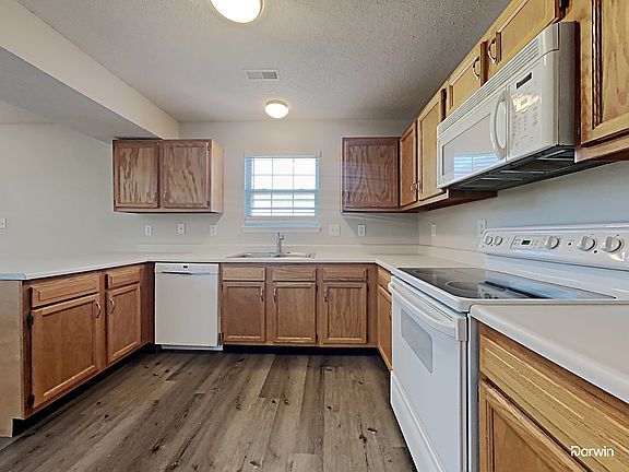 4th image of 9688 Trail Dr