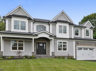 1246 Knollwood Rd, Mountainside, NJ 07092