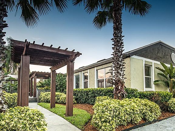 Promenade at Uptown ; Altamonte Springs, FL