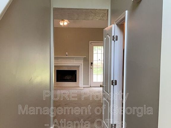 4th image of 333 Summer Hill Cir