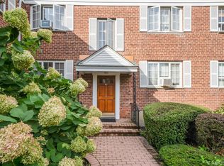 44 Nathan Hale Dr APT 58A, Huntington, NY 11743