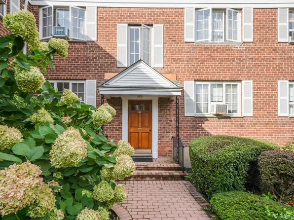 44 Nathan Hale Drive #58A, Huntington, NY 11743