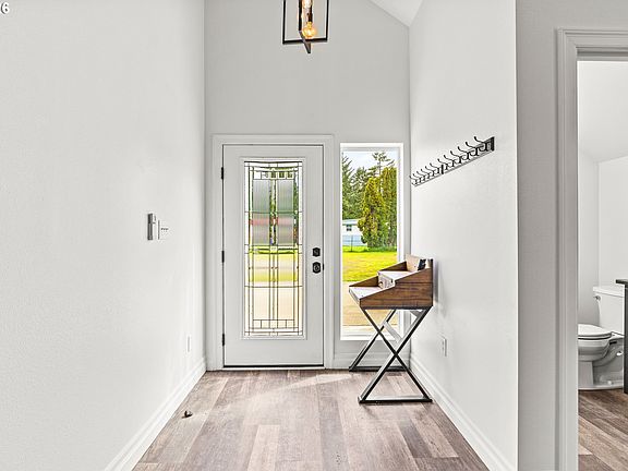 4th image of 38662 Dexter Rd