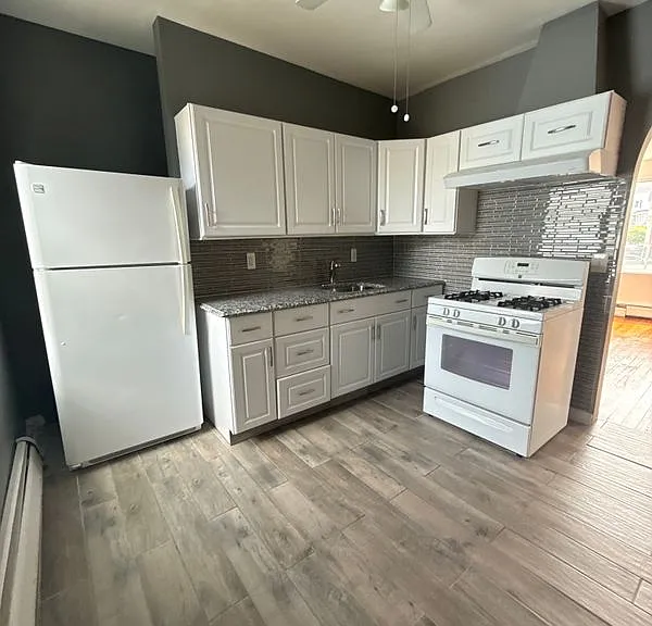 471 Division St #2 — Photo 9