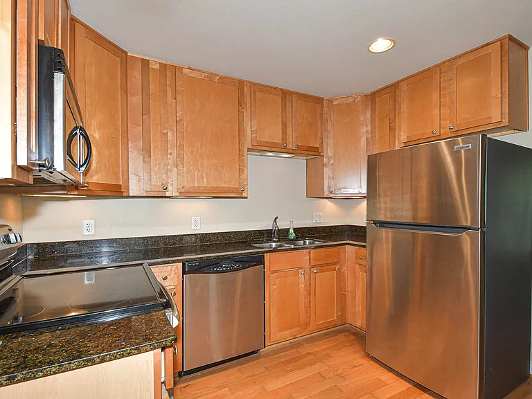 5528 Waterman Blvd #1N — Photo 7