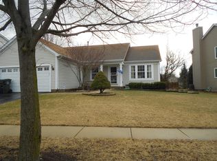 547 N Thorndale Ln, South Elgin, IL 60177