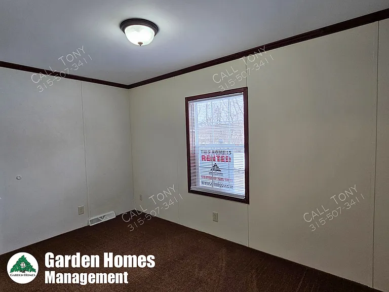 419 Elmwood Cir — Photo 9