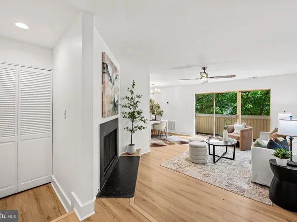 18241 Swiss Cir APT 4, Germantown, MD 20874