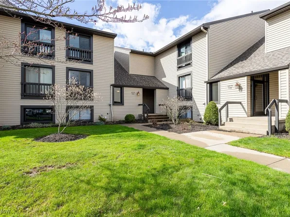 6270 Greenwood Pkwy APT 401, Northfield, OH 44067