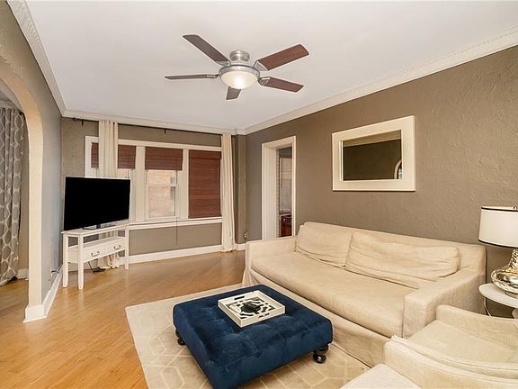 5th image of 4804 Jefferson St APT 303